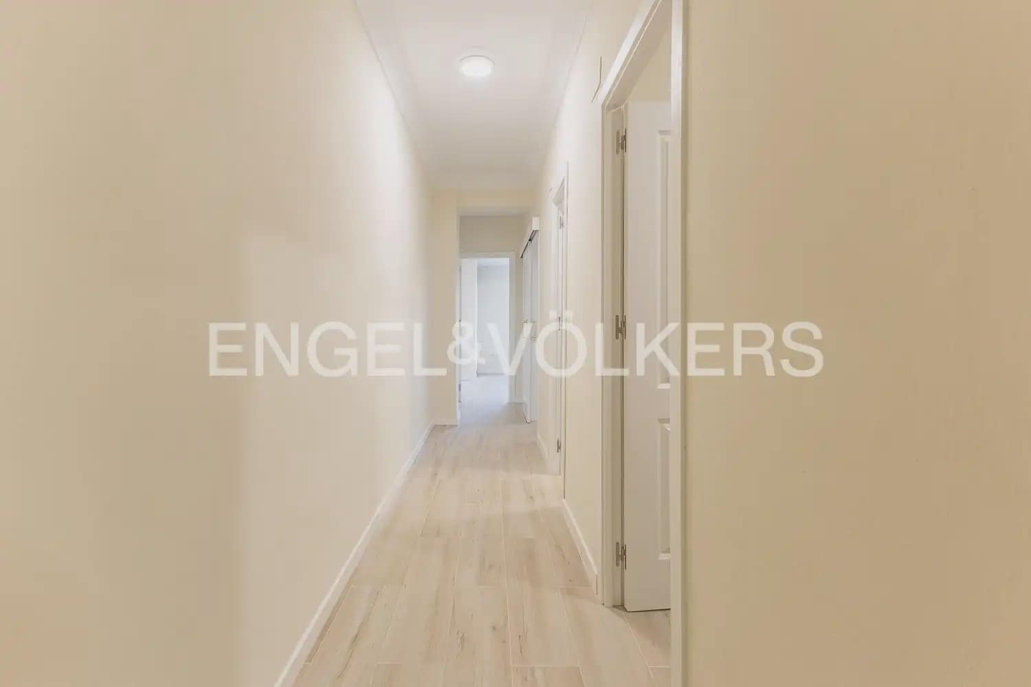 3 Zimmer Wohnung zu vermieten in Valencia Stadt - 1.300 € (Ref: 10088583)