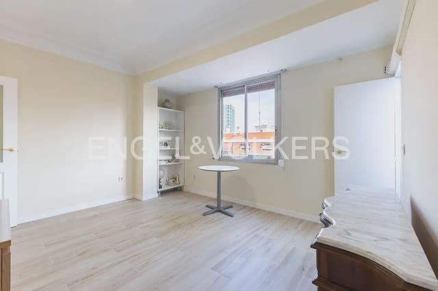 3 Zimmer Wohnung zu vermieten in Nou Moles, València Stadt - 1.300 € (Ref: 10088583)