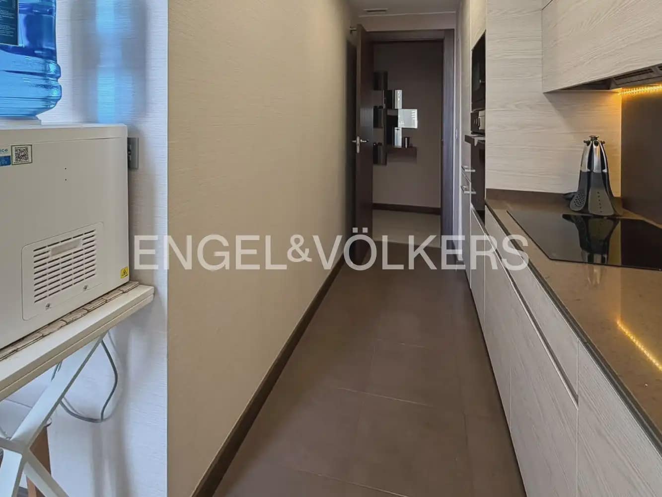 3 bedroom Flat for rent in Valencia city with pool garage - € 2,000 (Ref: 10088584)