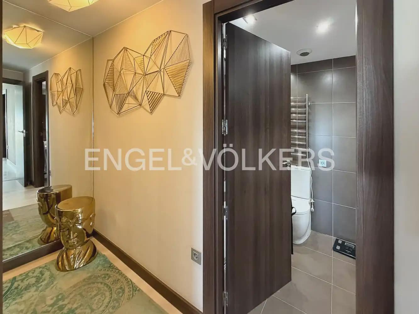 3 bedroom Flat for rent in Valencia city with pool garage - € 2,000 (Ref: 10088584)
