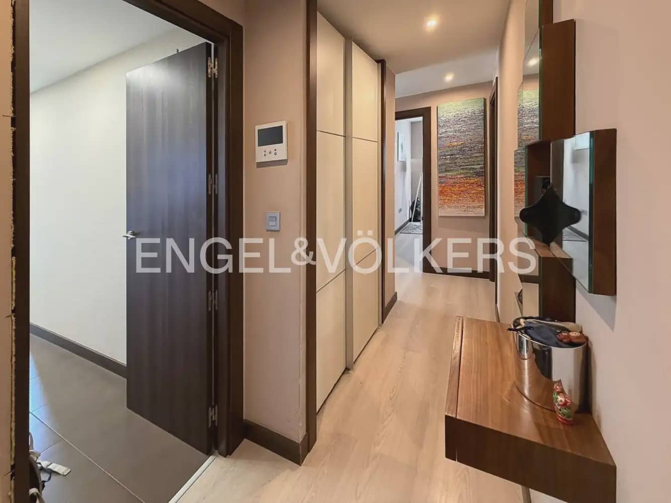 3 bedroom Flat for rent in Valencia city with pool garage - € 2,000 (Ref: 10088584)