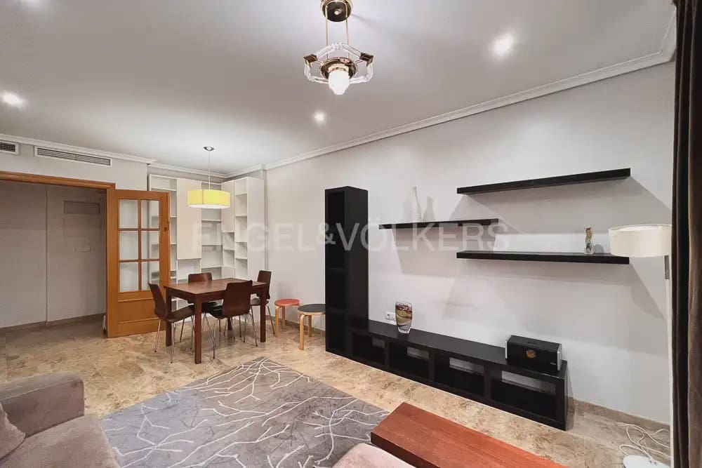 Appartement de 3 chambres à louer à Valence ville avec garage - 1 800 € (Ref: 10088585)