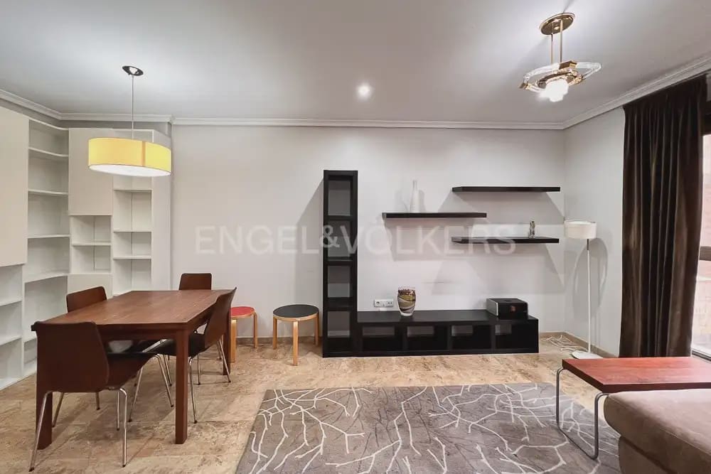 Appartement de 3 chambres à louer à Valence ville avec garage - 1 800 € (Ref: 10088585)