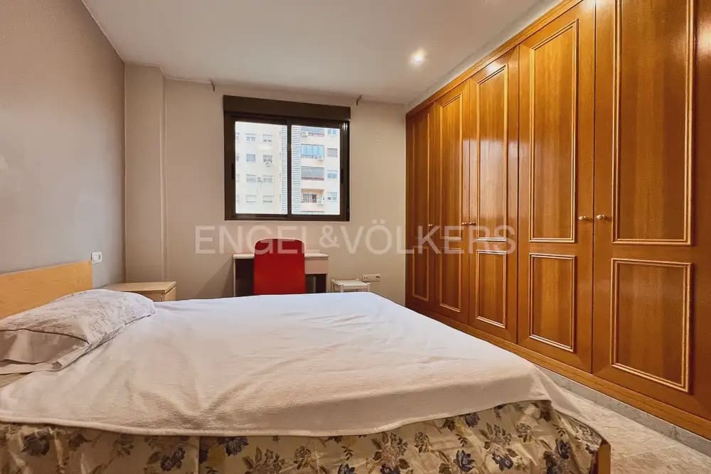 Appartement de 3 chambres à louer à Valence ville avec garage - 1 800 € (Ref: 10088585)