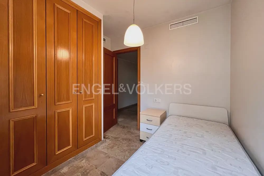 Appartement de 3 chambres à louer à Valence ville avec garage - 1 800 € (Ref: 10088585)