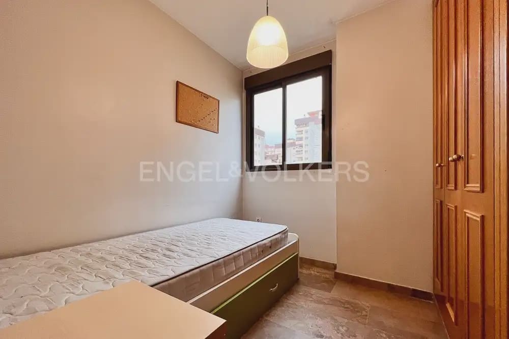 Appartement de 3 chambres à louer à Valence ville avec garage - 1 800 € (Ref: 10088585)