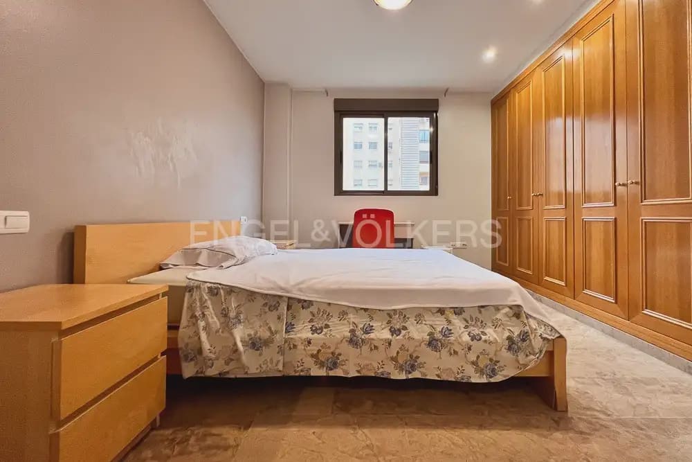 Appartement de 3 chambres à louer à Valence ville avec garage - 1 800 € (Ref: 10088585)