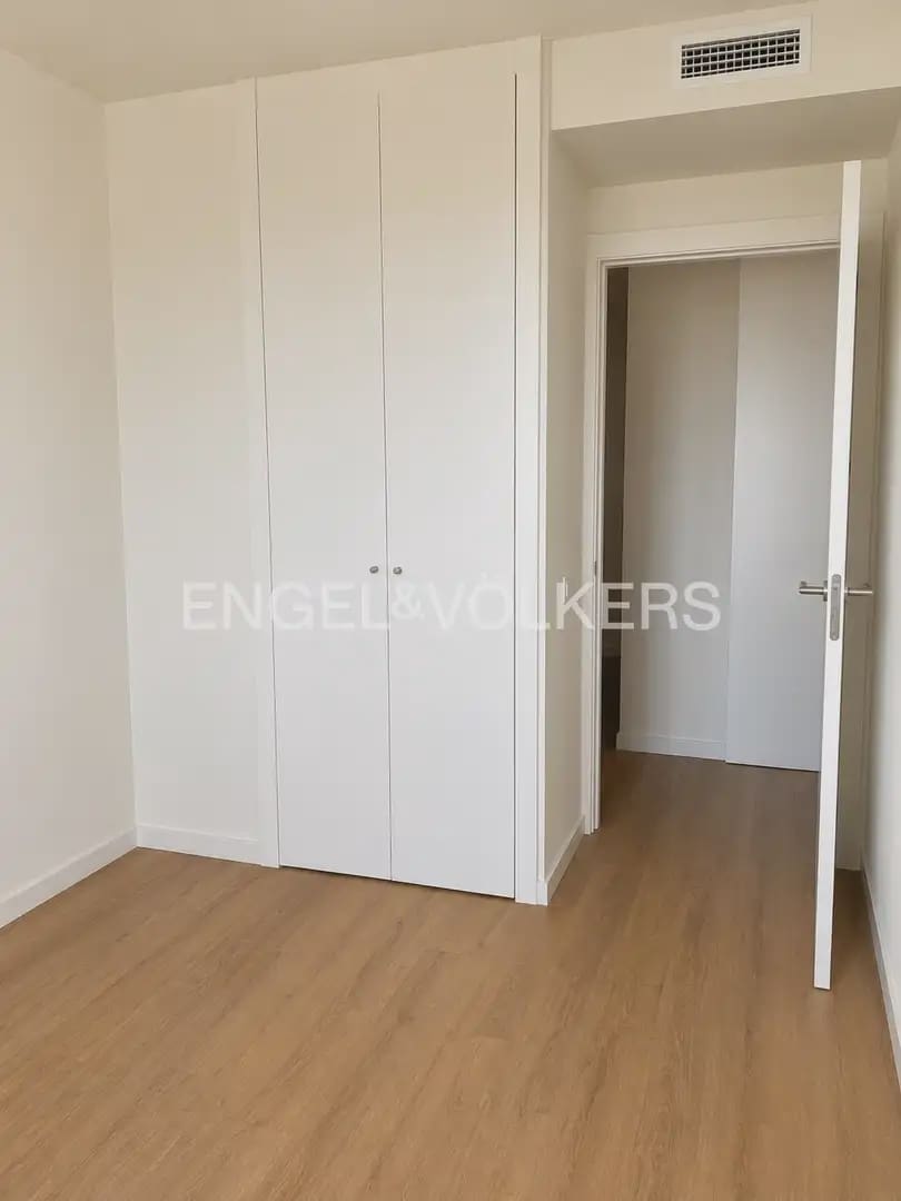 2 sypialnia Penthouse do wynajęcia w Miasto Walencja z basenem garażem - 2 200 € (Ref: 10088586)