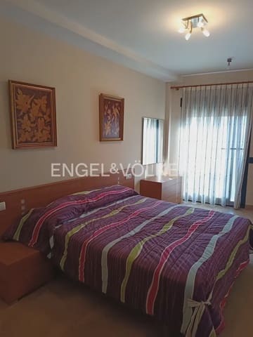4 bedroom Penthouse for rent in Chiva with garage - € 1,200 (Ref: 10088588)