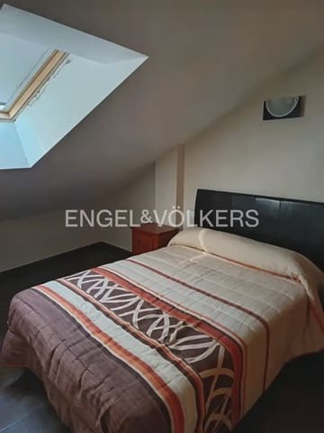 4 bedroom Penthouse for rent in Chiva with garage - € 1,200 (Ref: 10088588)