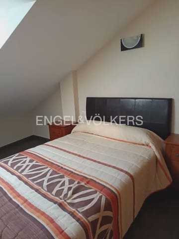 4 bedroom Penthouse for rent in Chiva with garage - € 1,200 (Ref: 10088588)