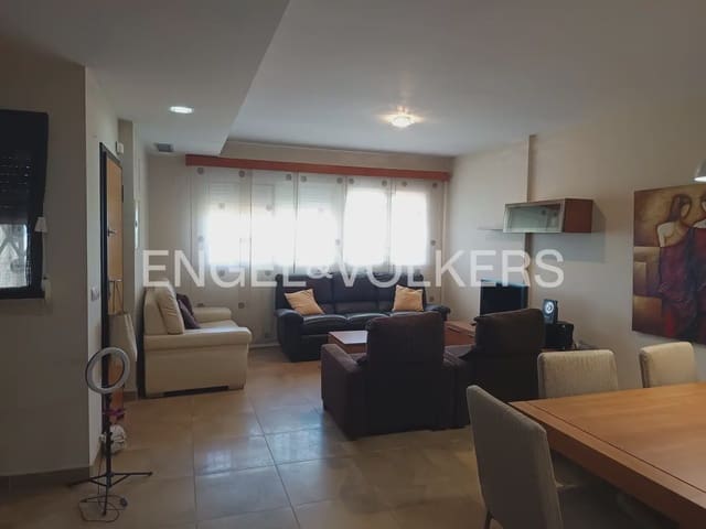 4 bedroom Penthouse for rent in Chiva with garage - € 1,200 (Ref: 10088588)