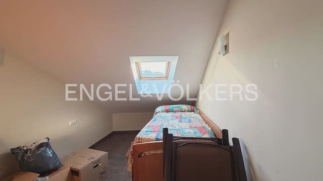 4 soveværelse Penthouse til leje i Chiva med garage - € 1.200 (Ref: 10088588)