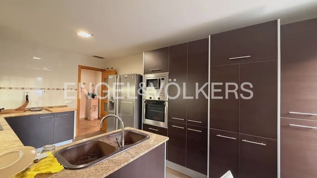 4 soveværelse Penthouse til leje i Chiva med garage - € 1.200 (Ref: 10088588)