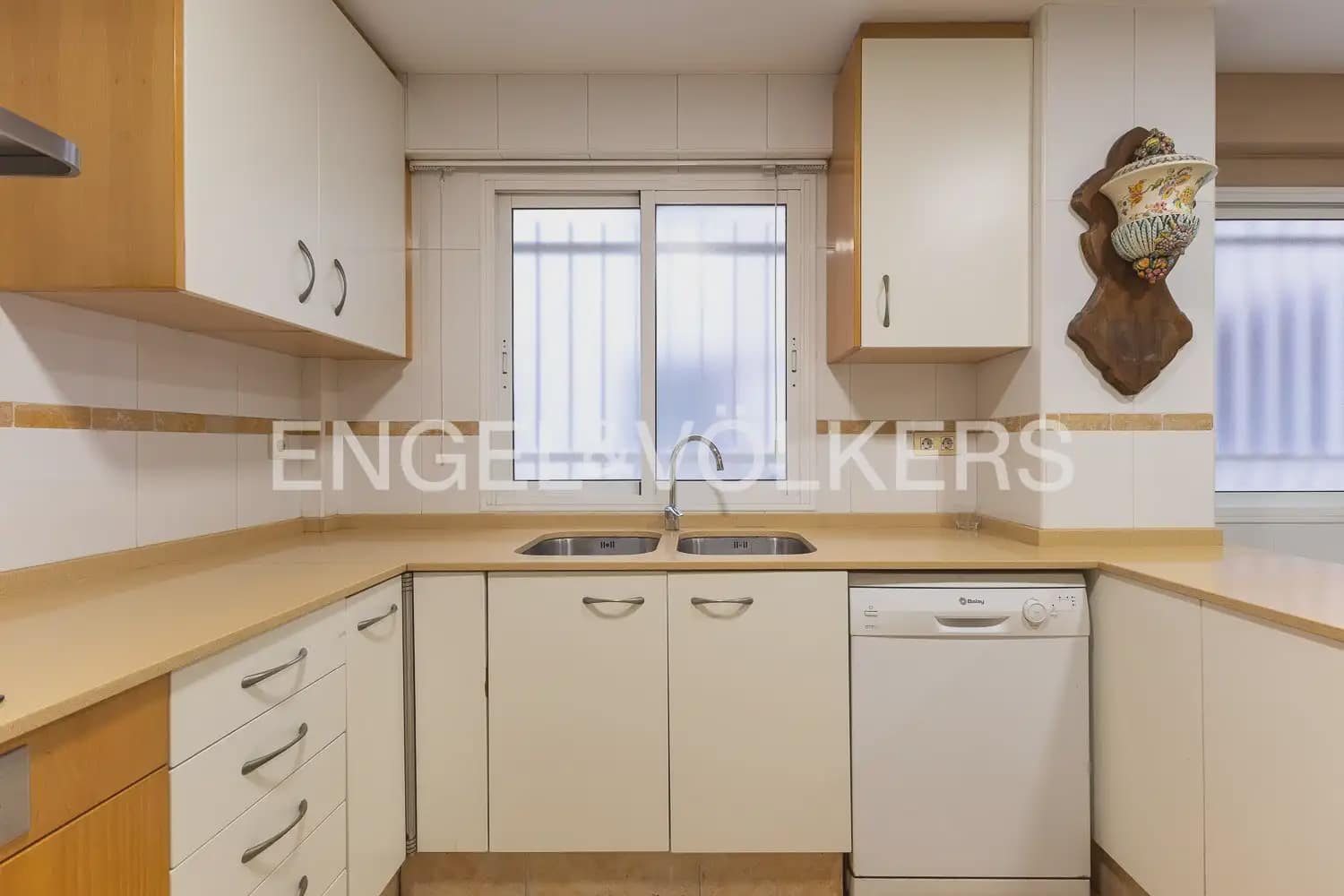 Piso de 4 habitaciones en València ciudad en venta con garaje - 1.040.000 € (Ref: 10091409)