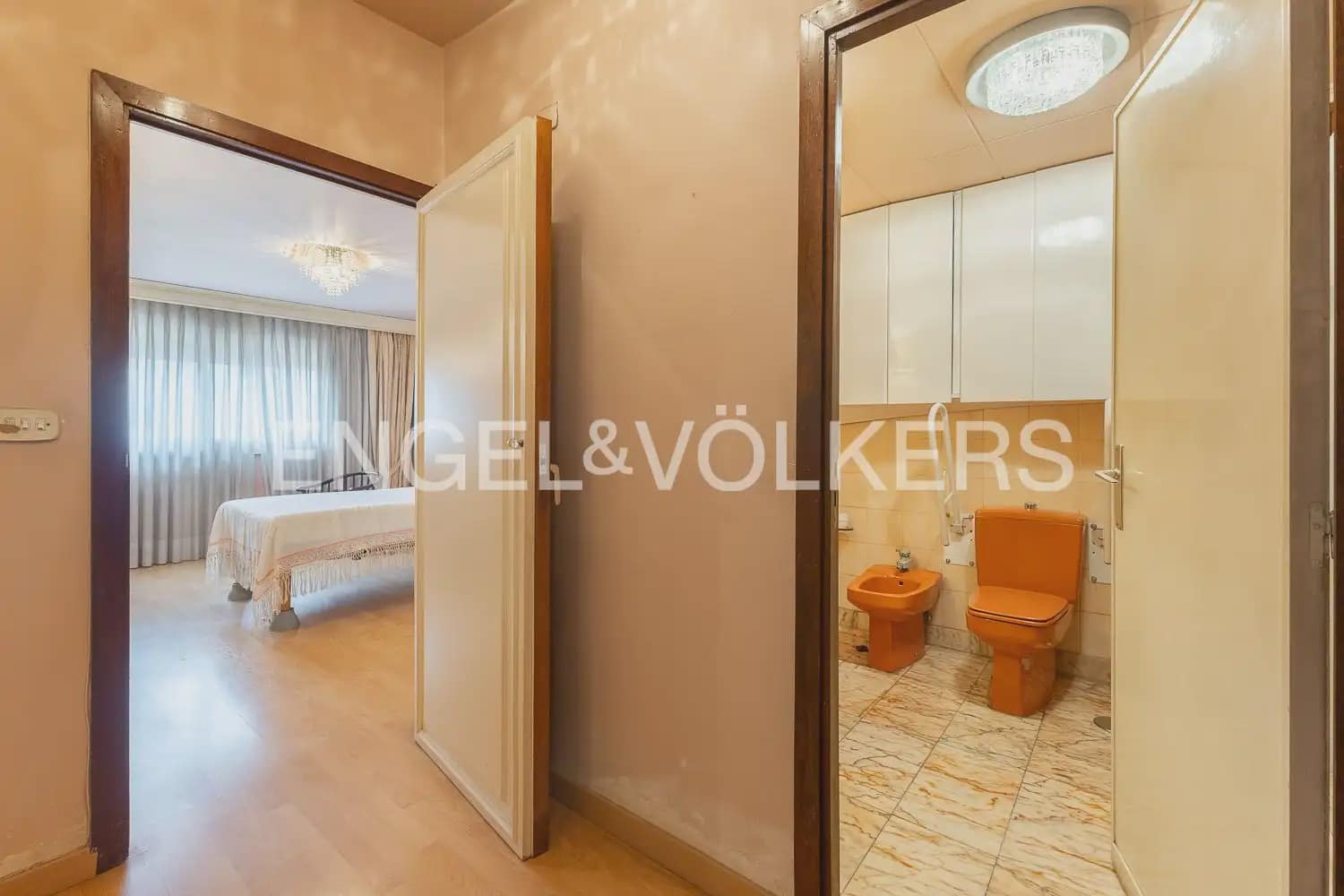 Piso de 4 habitaciones en València ciudad en venta con garaje - 1.040.000 € (Ref: 10091409)