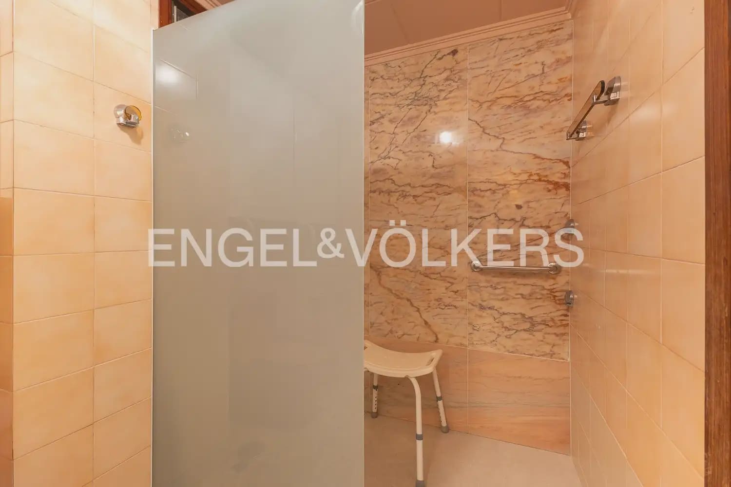 Piso de 4 habitaciones en València ciudad en venta con garaje - 1.040.000 € (Ref: 10091409)