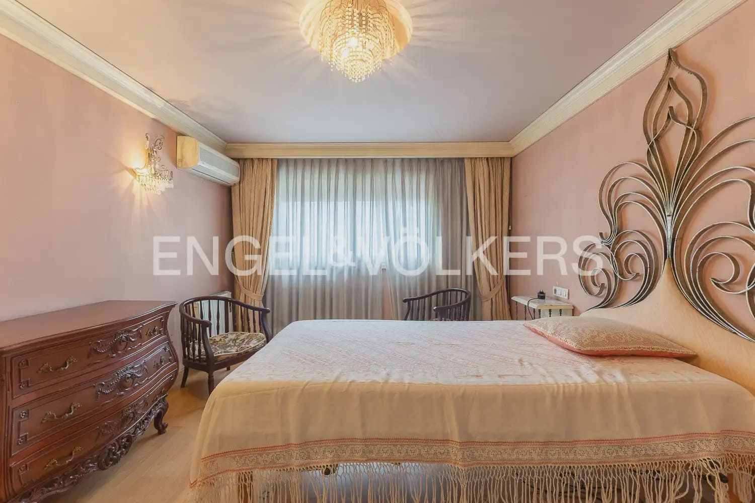 Piso de 4 habitaciones en València ciudad en venta con garaje - 1.040.000 € (Ref: 10091409)