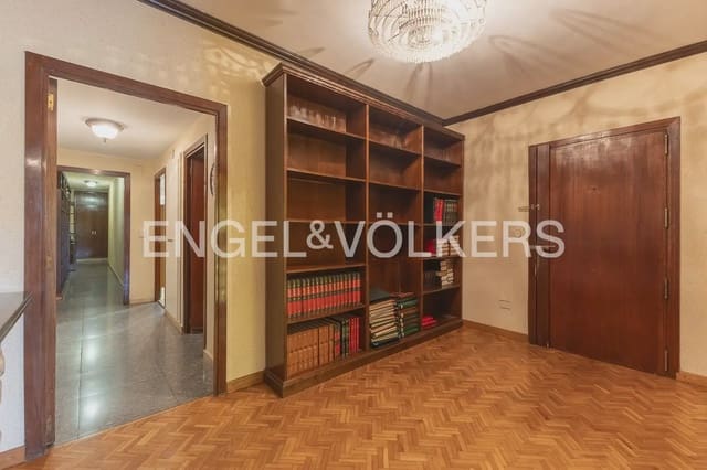 Piso de 4 habitaciones en La Gran Via, València ciudad en venta con garaje - 1.040.000 € (Ref: 10091409)