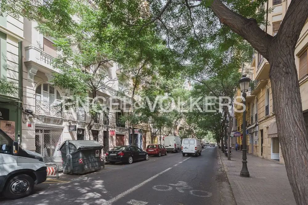 Piso de 4 habitaciones en València ciudad en venta con garaje - 1.040.000 € (Ref: 10091409)