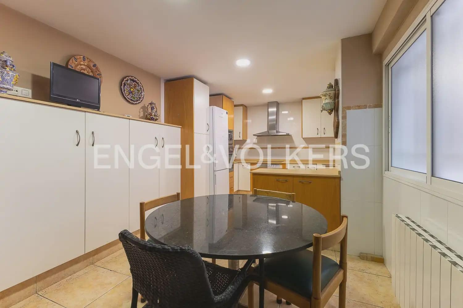 Piso de 4 habitaciones en València ciudad en venta con garaje - 1.040.000 € (Ref: 10091409)