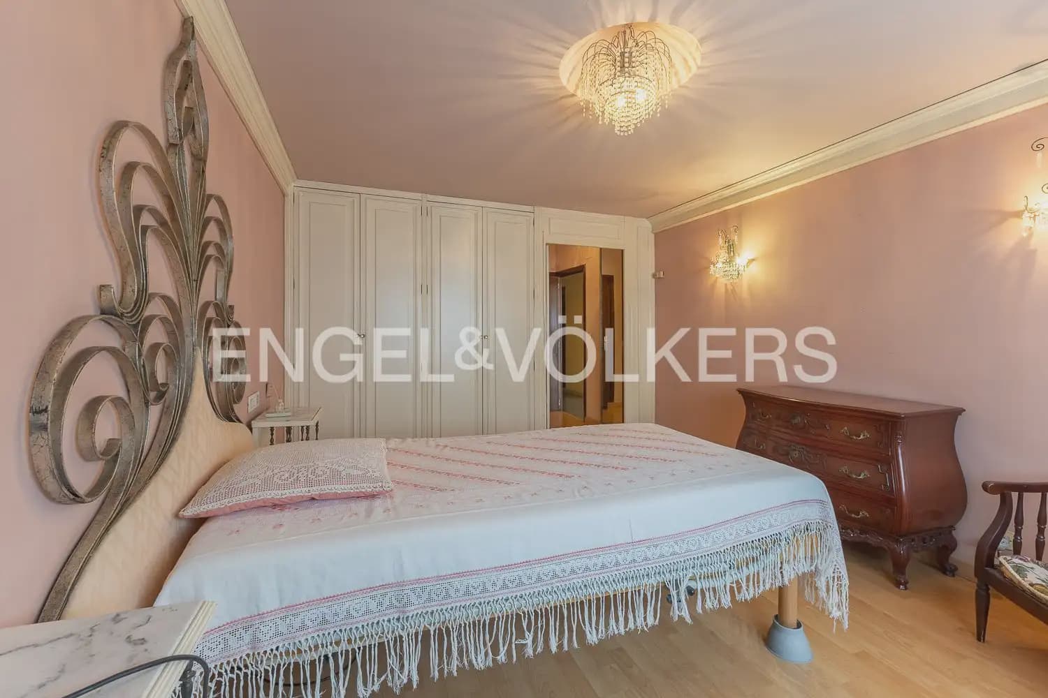 Piso de 4 habitaciones en València ciudad en venta con garaje - 1.040.000 € (Ref: 10091409)