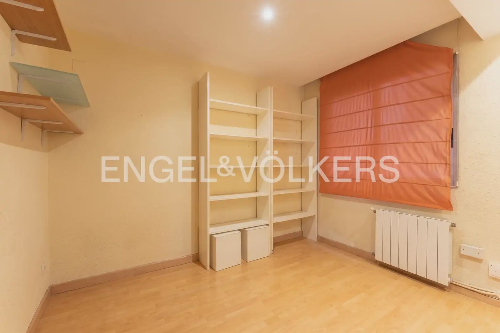 Piso de 4 habitaciones en València ciudad en venta con garaje - 1.040.000 € (Ref: 10091409)