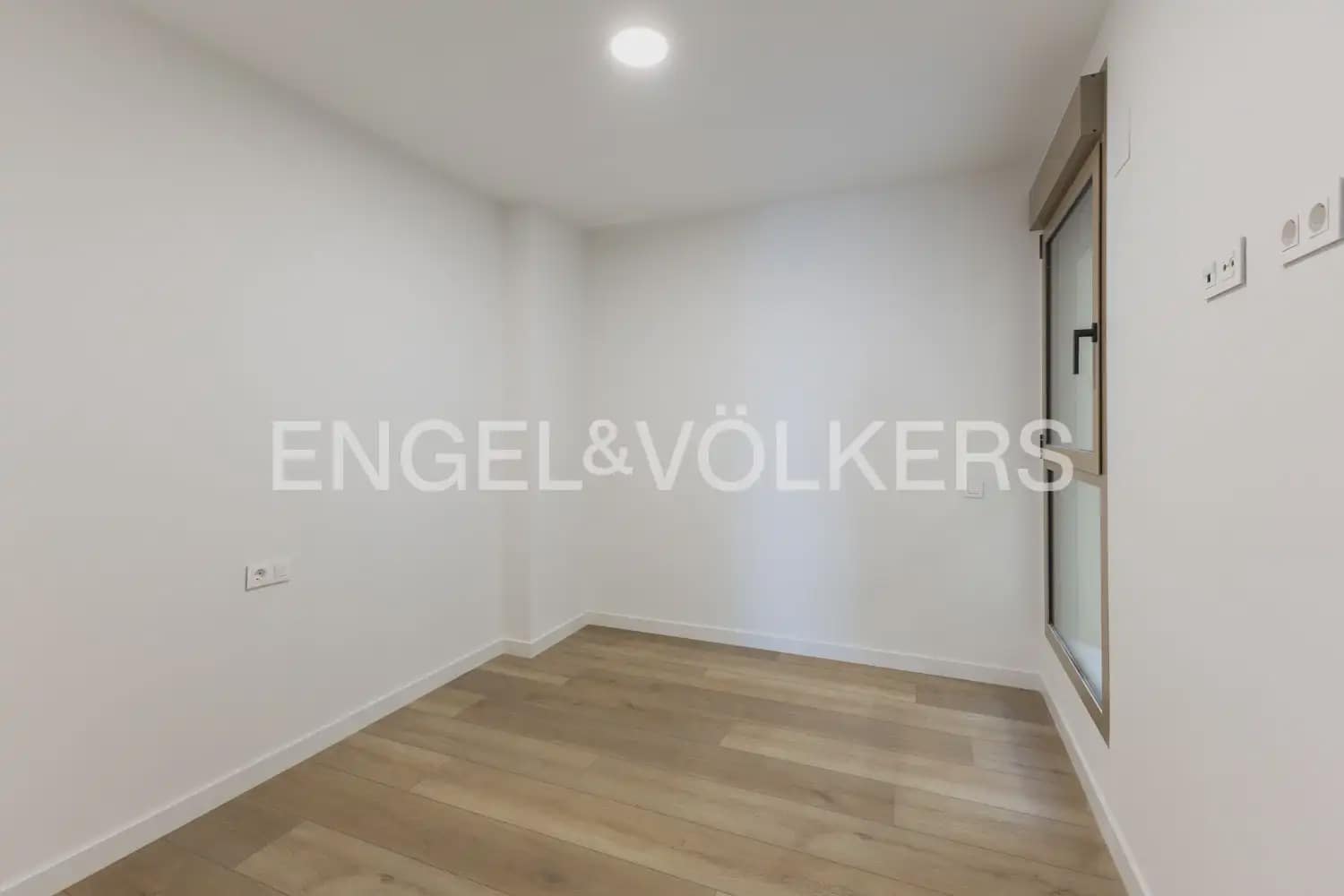 2 slaapkamer Flat te huur in Puig met zwembad - € 1.450 (Ref: 10091412)