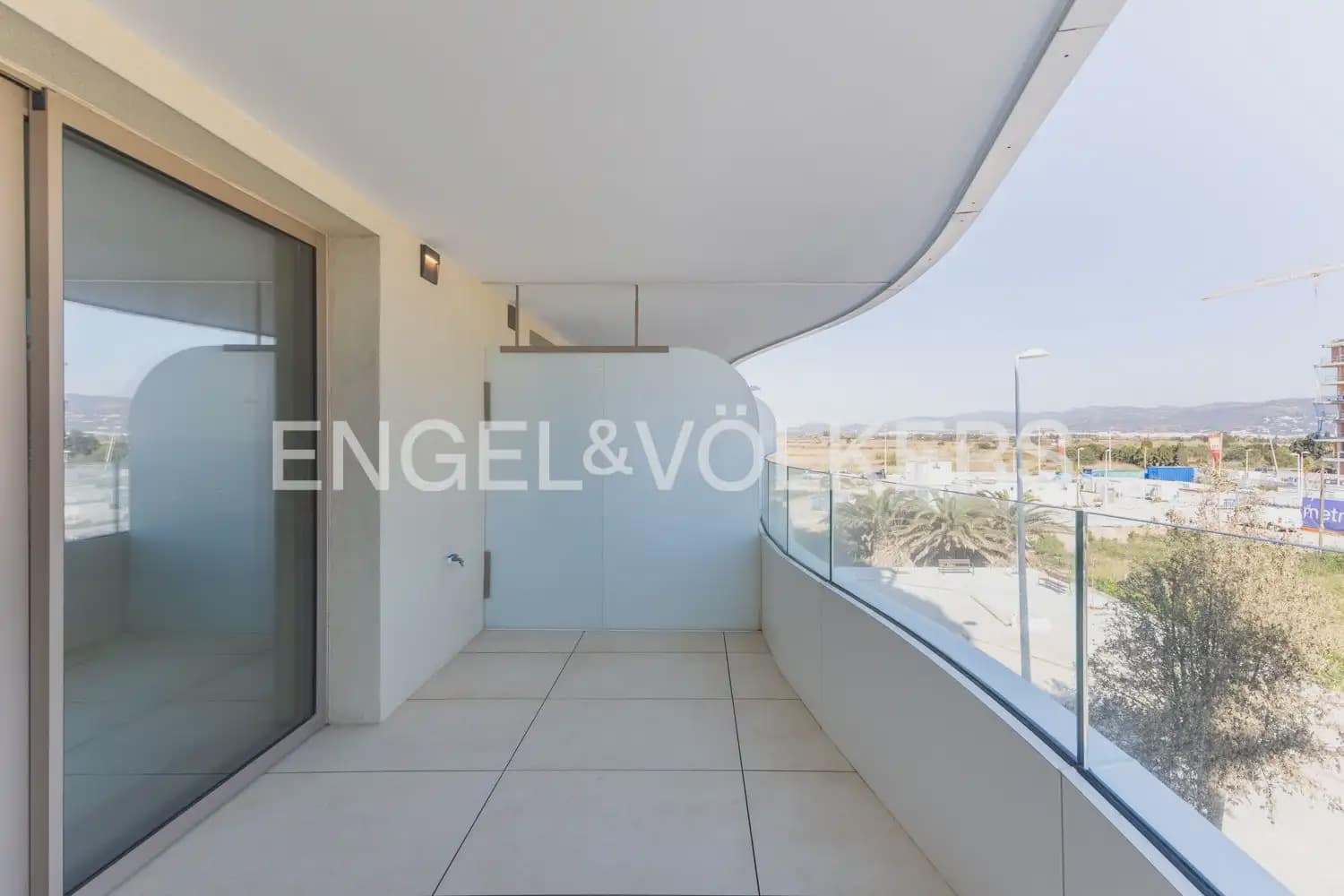 2 slaapkamer Flat te huur in Puig met zwembad - € 1.450 (Ref: 10091412)