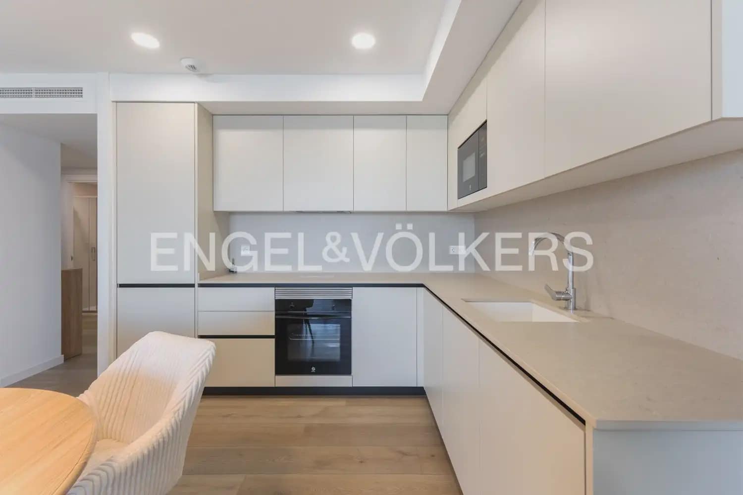 2 slaapkamer Flat te huur in Puig met zwembad - € 1.450 (Ref: 10091412)