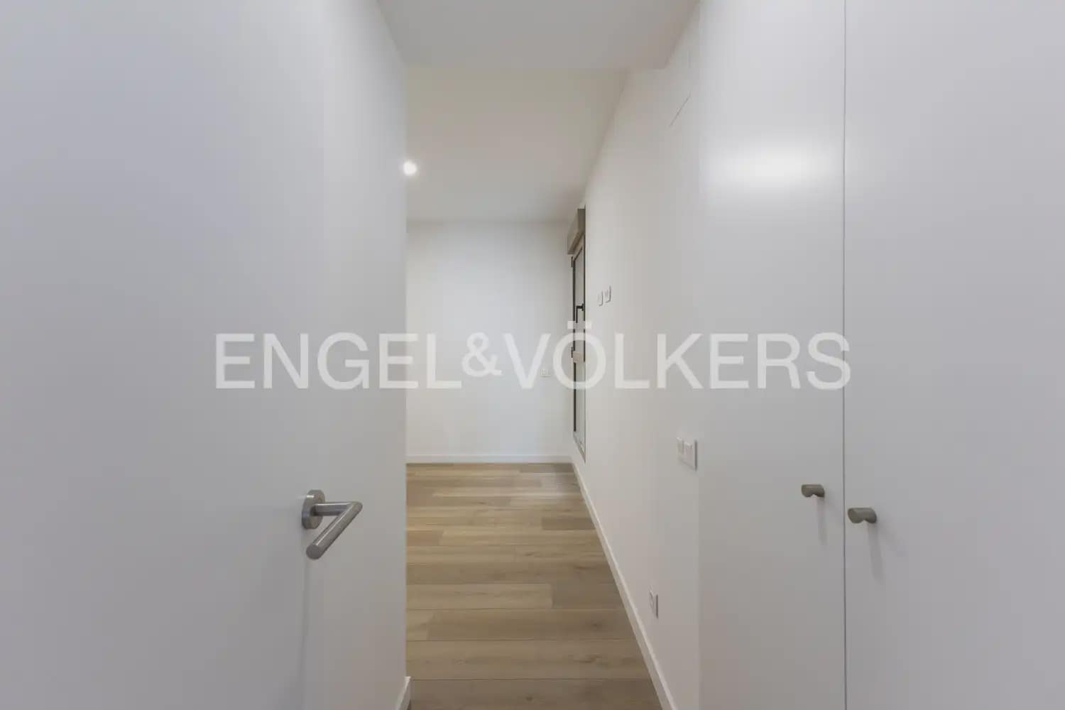 2 slaapkamer Flat te huur in Puig met zwembad - € 1.450 (Ref: 10091412)