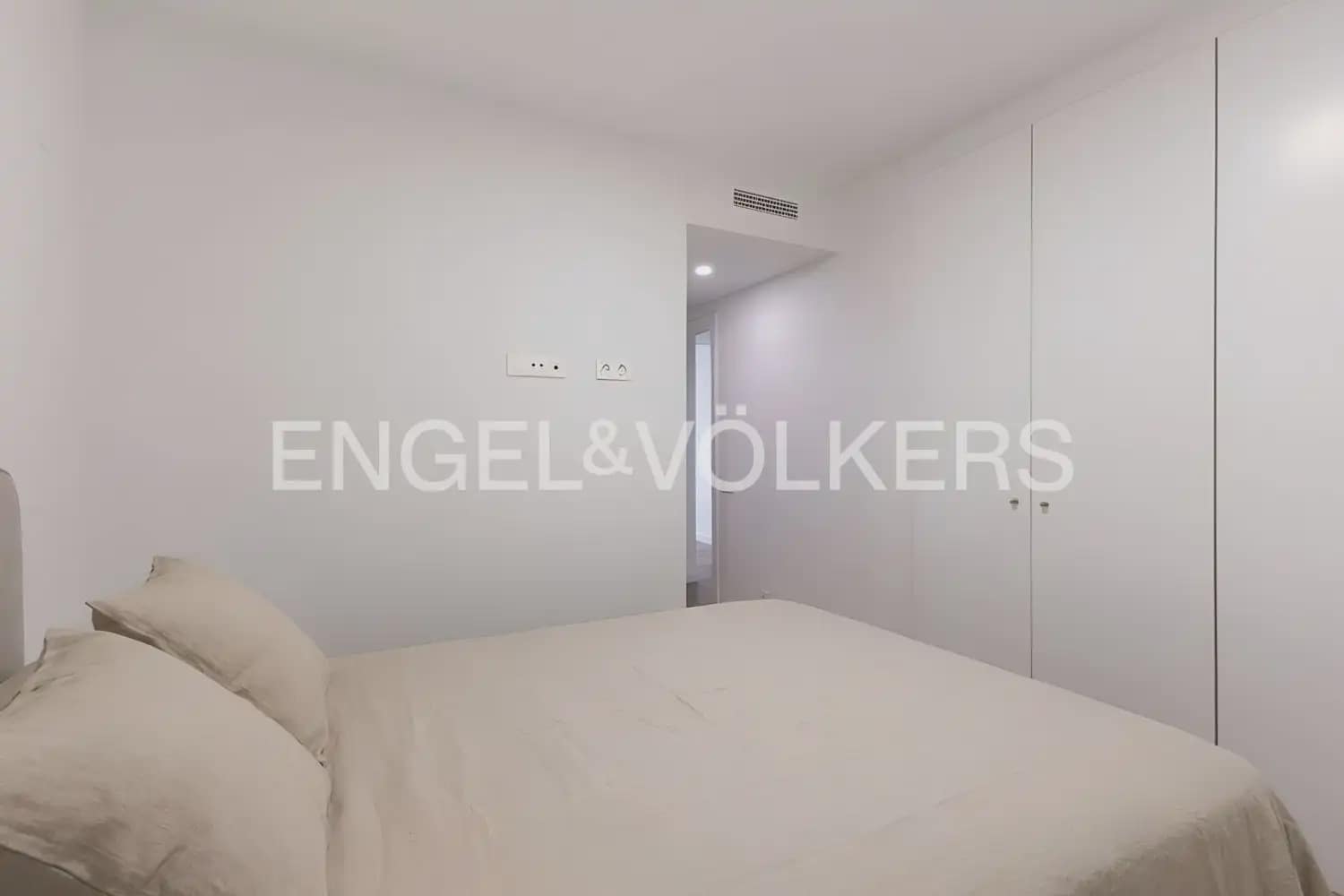 2 slaapkamer Flat te huur in Puig met zwembad - € 1.450 (Ref: 10091412)