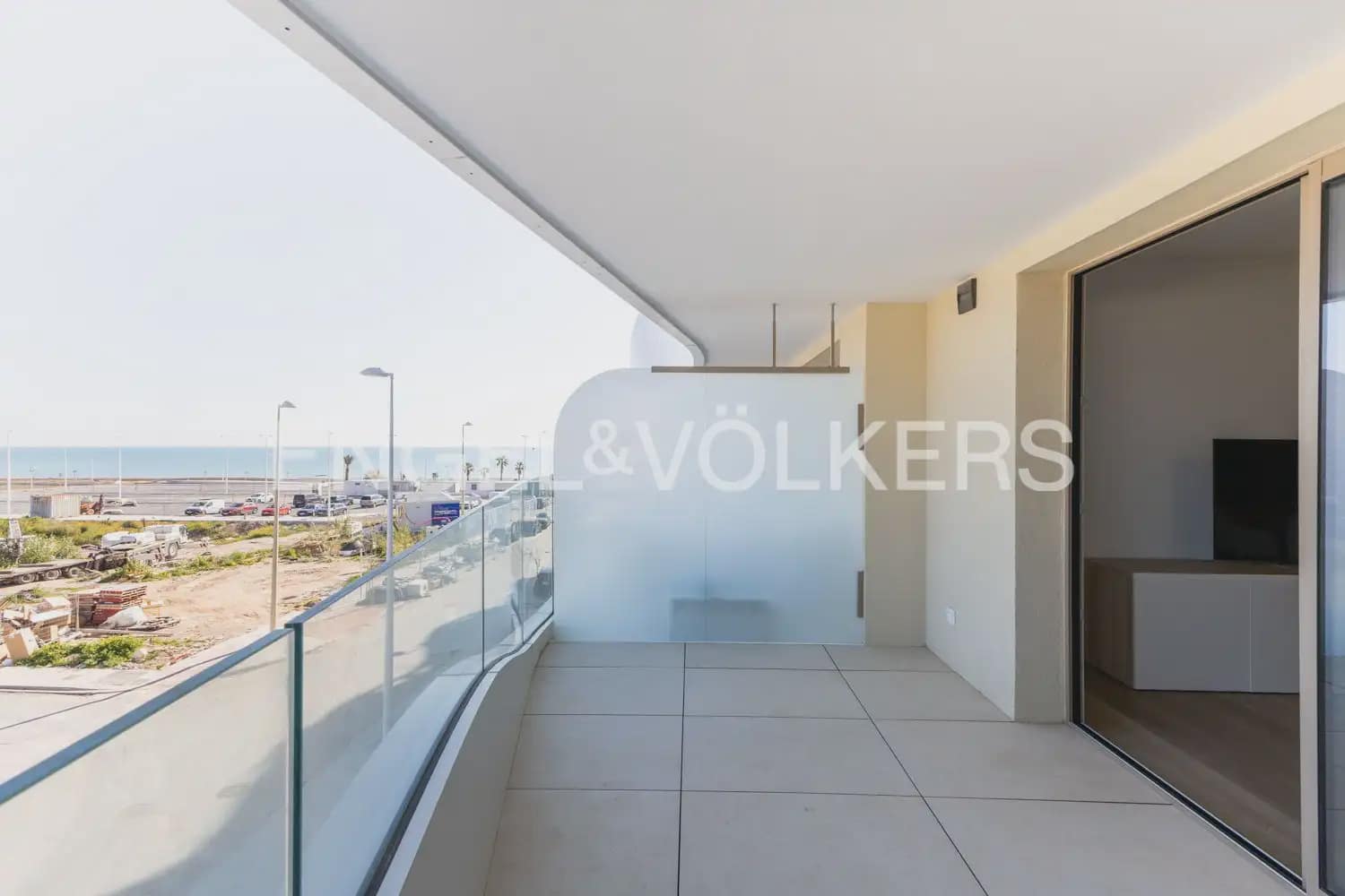 2 slaapkamer Flat te huur in Puig met zwembad - € 1.450 (Ref: 10091412)