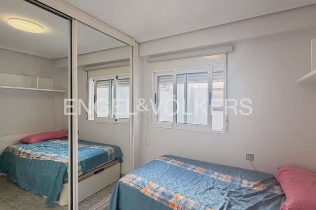 2 slaapkamer Penthouse te huur in Torrefiel, Valencia stad - € 1.500 (Ref: 10091413)