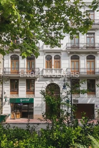 Piso de 10 habitaciones en La Gran Via, València ciudad en venta - 1.660.000 € (Ref: 10093054)