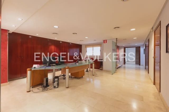 Piso de 10 habitaciones en La Gran Via, València ciudad en venta - 1.660.000 € (Ref: 10093054)