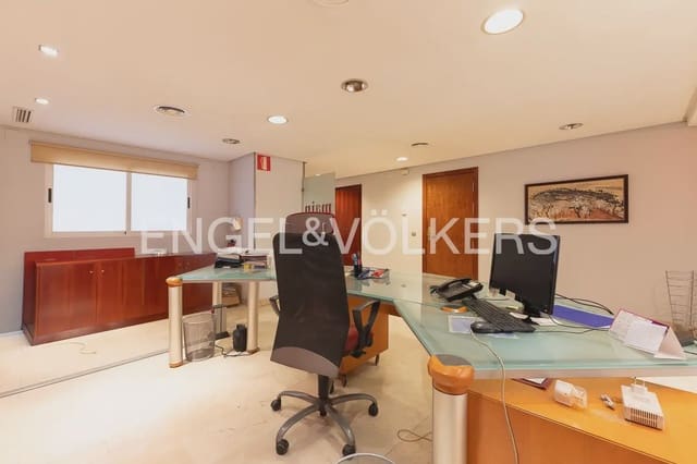 Piso de 10 habitaciones en La Gran Via, València ciudad en venta - 1.660.000 € (Ref: 10093054)