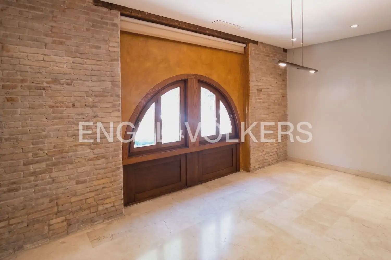 10 soveværelse Lejlighed til salg i Valencia by - € 1.660.000 (Ref: 10093054)