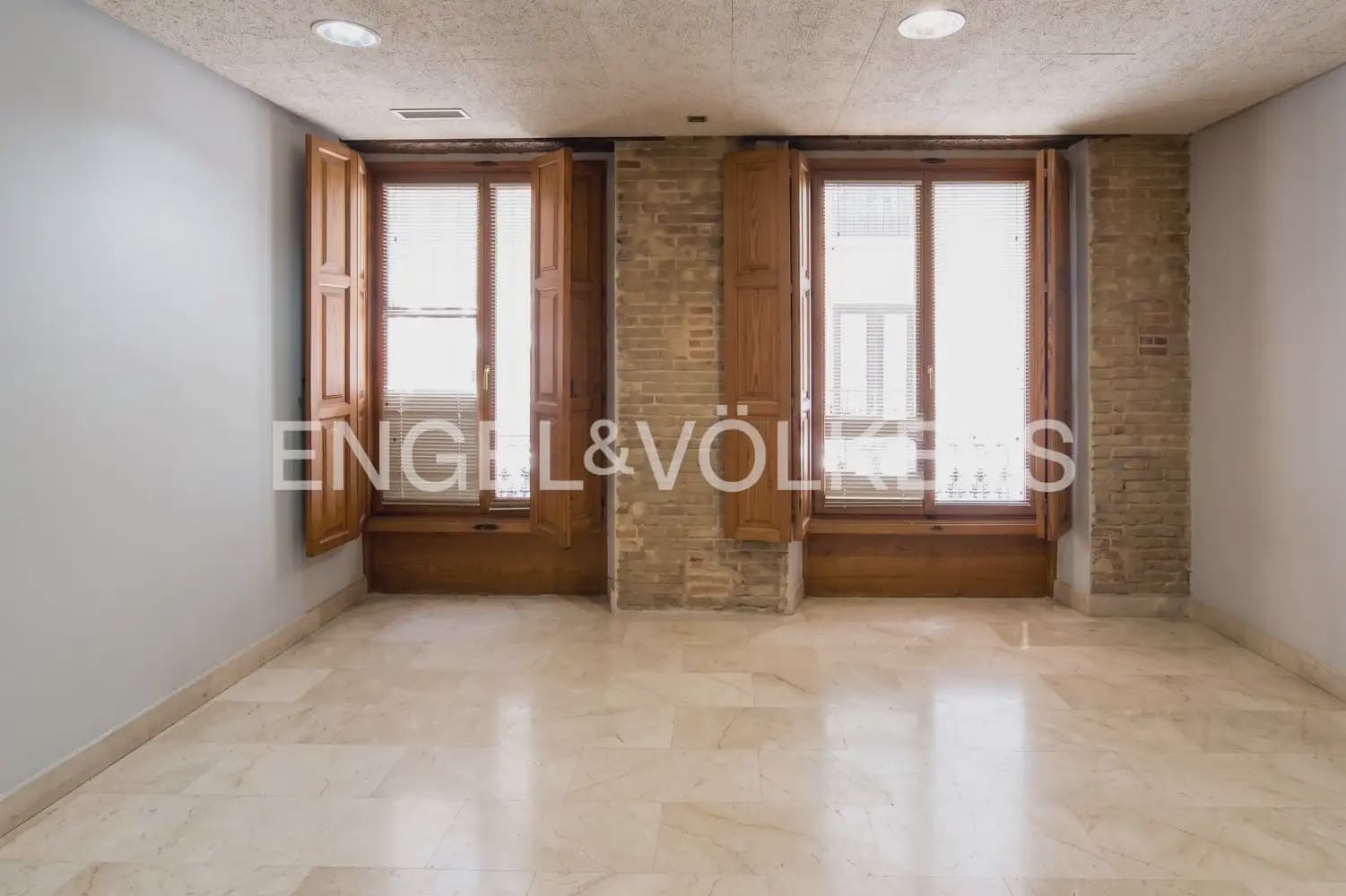 10 soveværelse Lejlighed til salg i Valencia by - € 1.660.000 (Ref: 10093054)