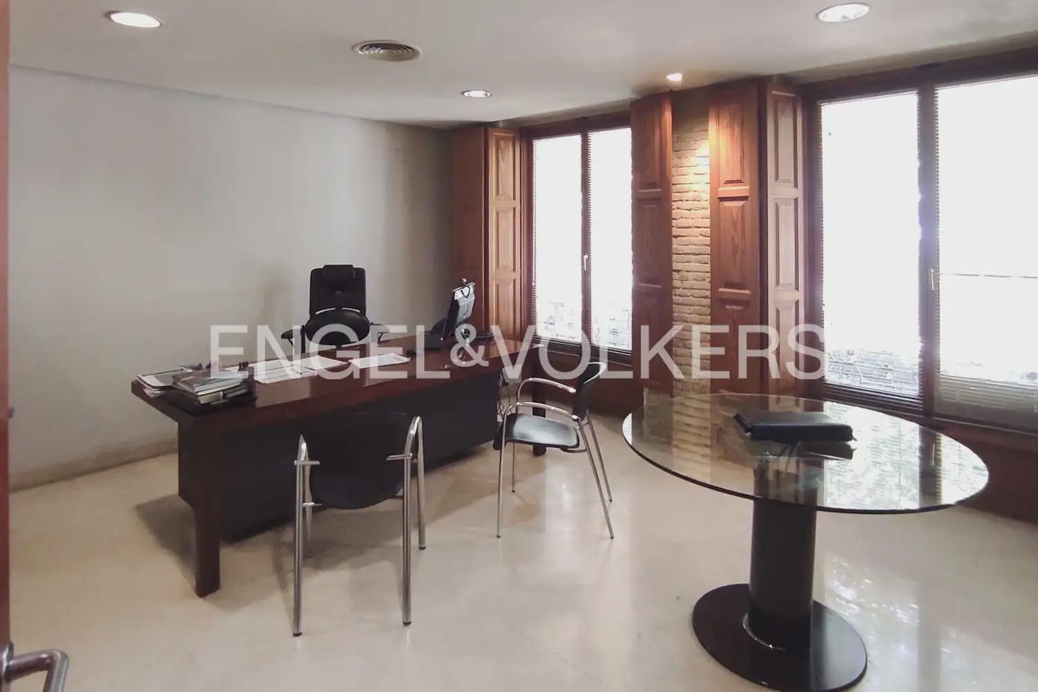 10 soveværelse Lejlighed til salg i Valencia by - € 1.660.000 (Ref: 10093054)