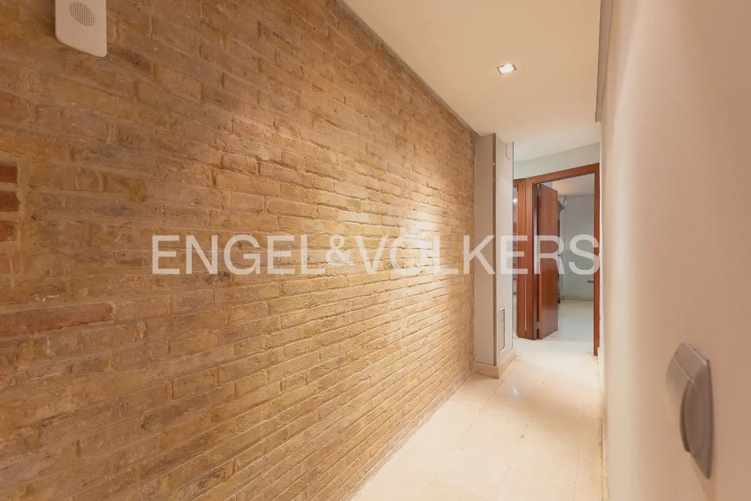 10 soveværelse Lejlighed til salg i Valencia by - € 1.660.000 (Ref: 10093054)