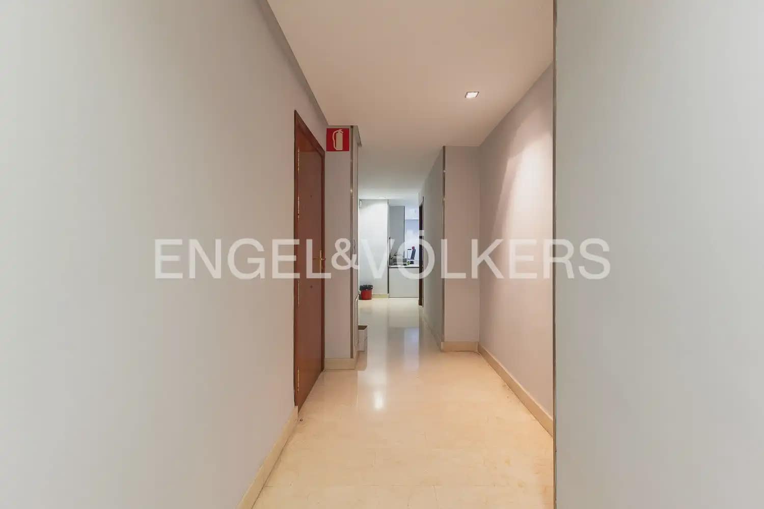 10 soveværelse Lejlighed til salg i Valencia by - € 1.660.000 (Ref: 10093054)