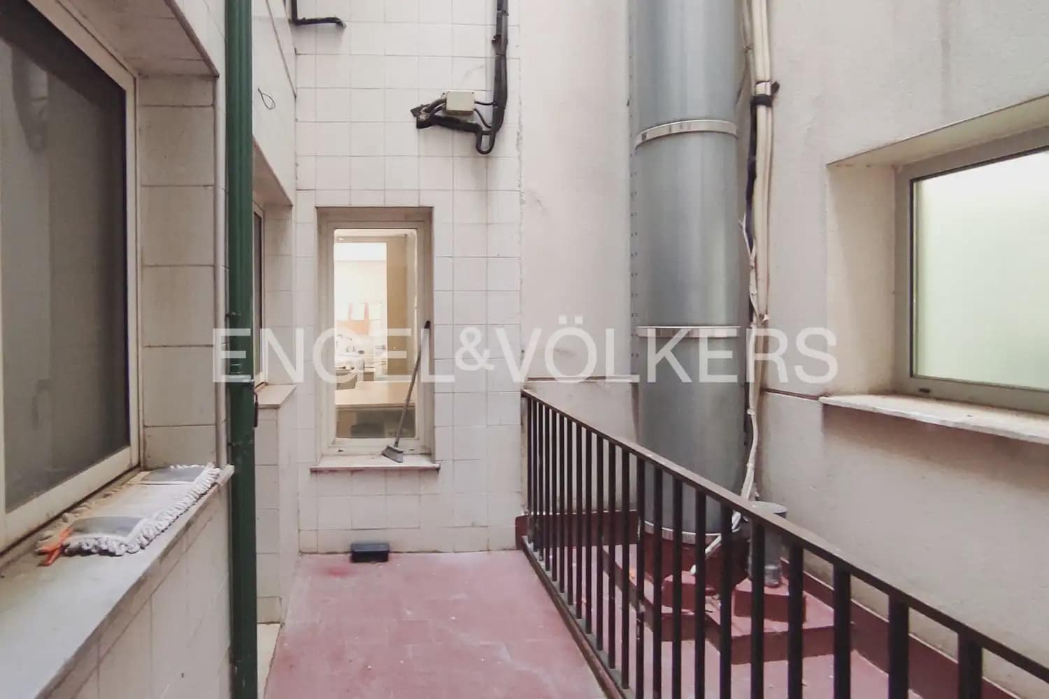 10 soveværelse Lejlighed til salg i Valencia by - € 1.660.000 (Ref: 10093054)
