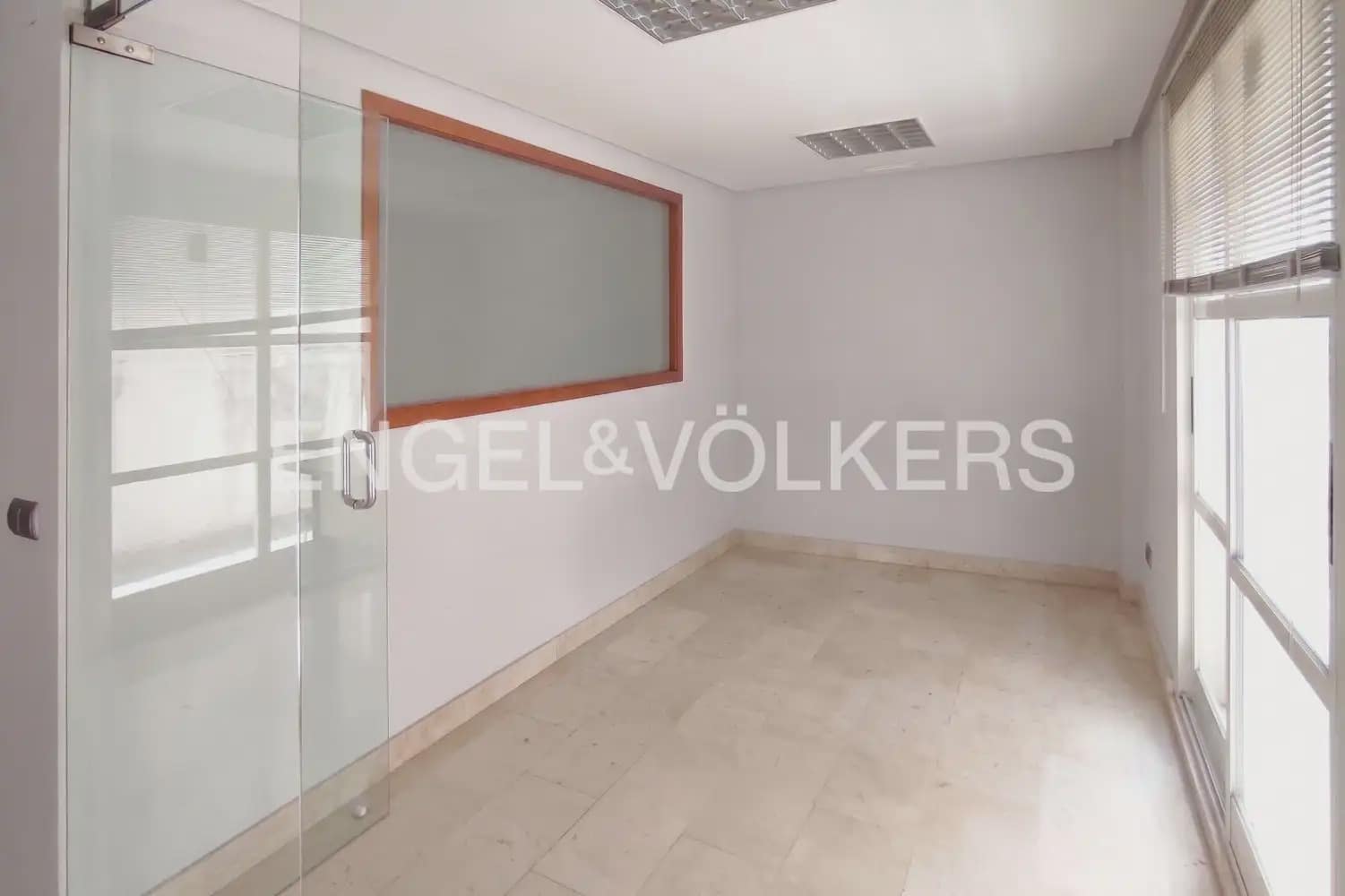10 soveværelse Lejlighed til salg i Valencia by - € 1.660.000 (Ref: 10093054)