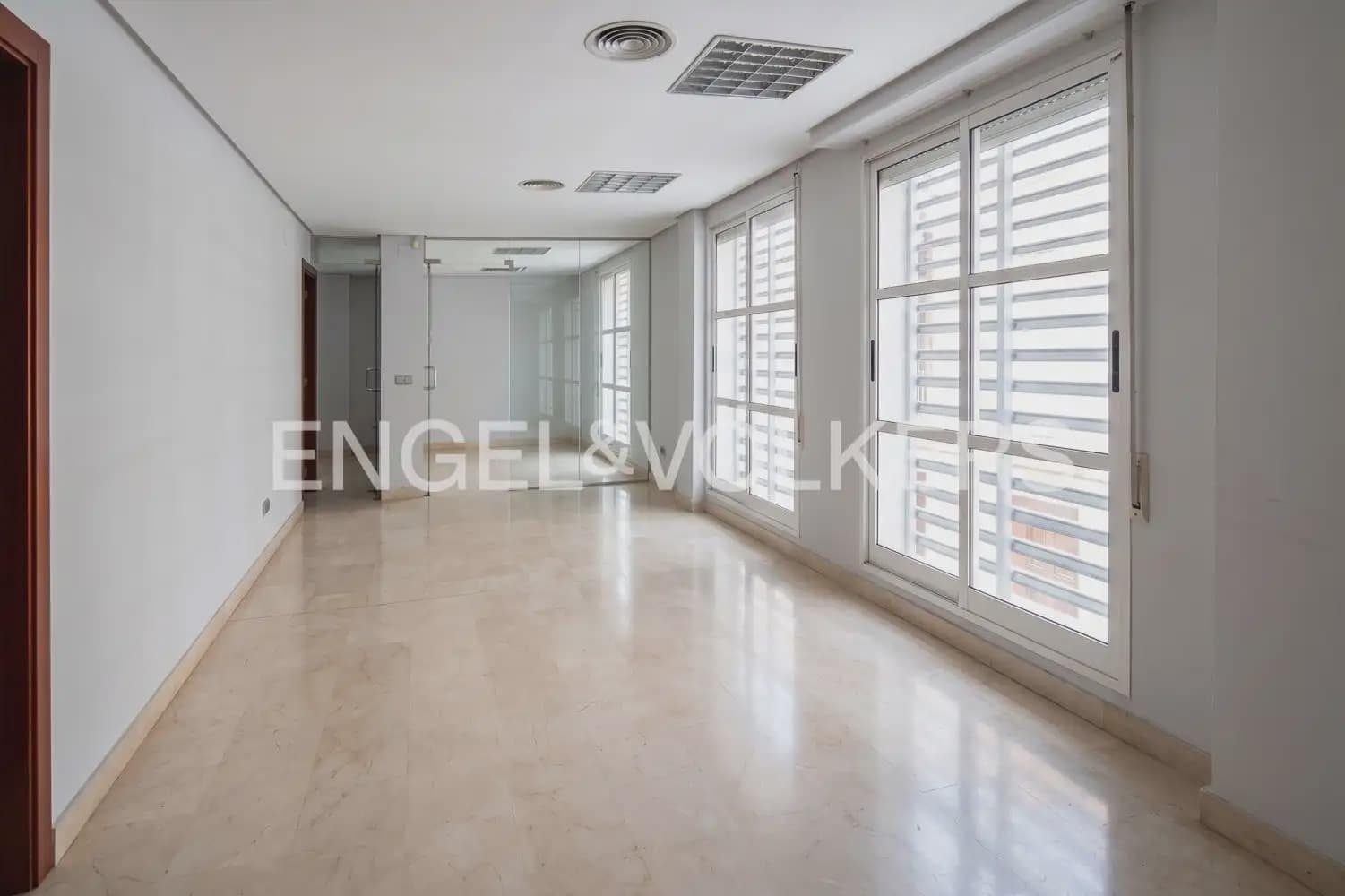 10 soveværelse Lejlighed til salg i Valencia by - € 1.660.000 (Ref: 10093054)