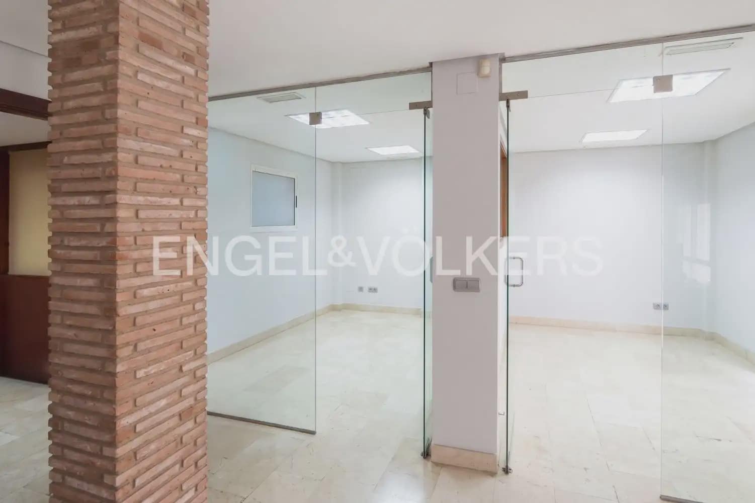 10 soveværelse Lejlighed til salg i Valencia by - € 1.660.000 (Ref: 10093054)