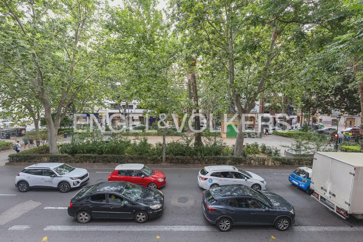 10 soveværelse Lejlighed til salg i Valencia by - € 1.660.000 (Ref: 10093054)