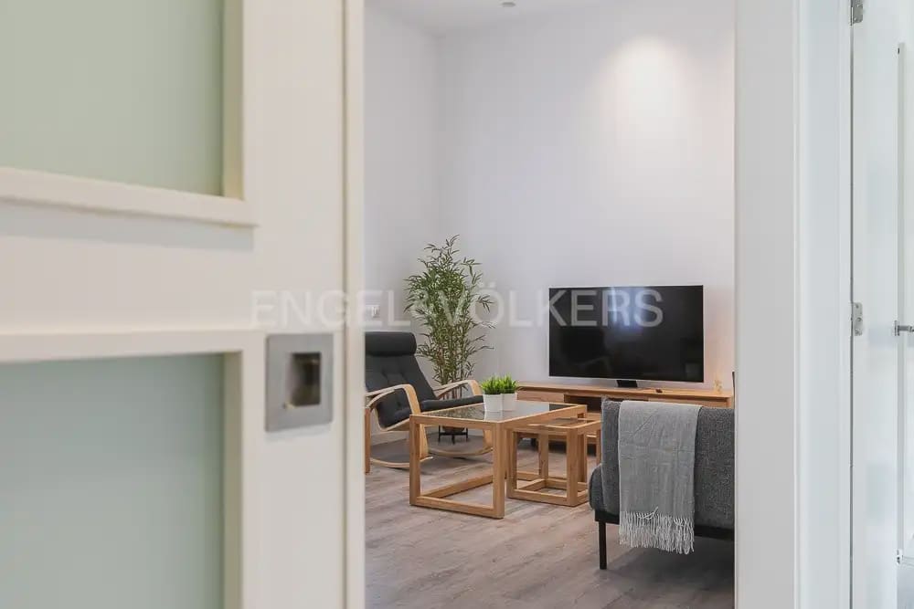 3 quarto Apartamento para arrendar em Valencia cidade - 3 200 € (Ref: 10093910)