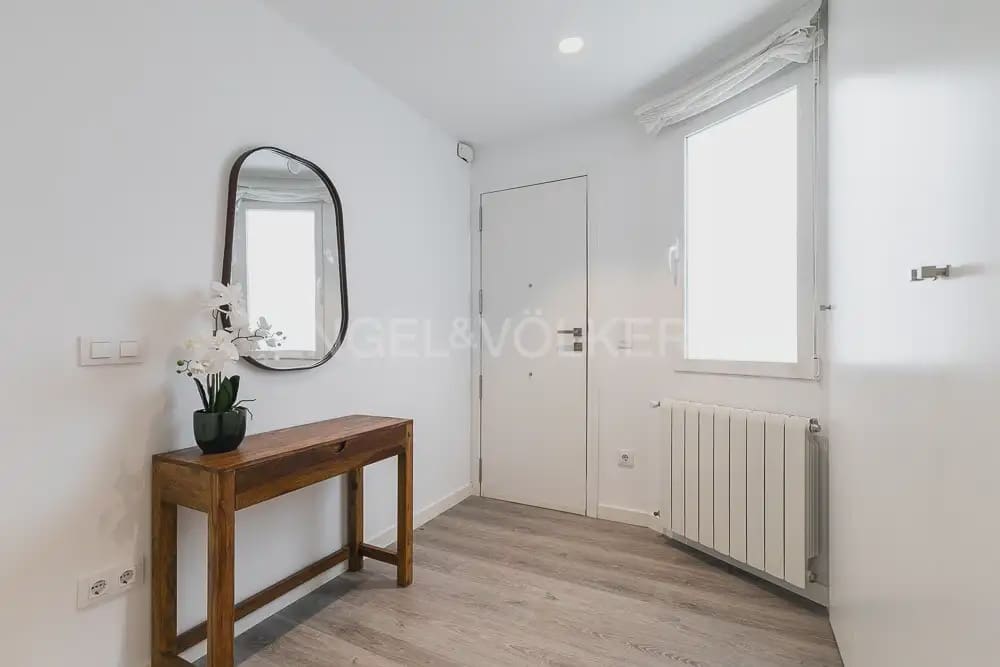 3 quarto Apartamento para arrendar em Valencia cidade - 3 200 € (Ref: 10093910)