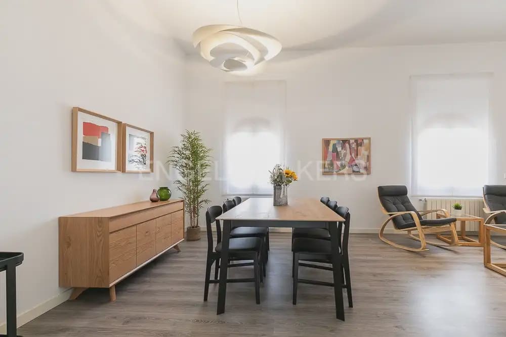 3 quarto Apartamento para arrendar em Valencia cidade - 3 200 € (Ref: 10093910)